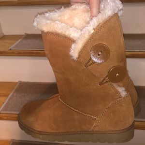 Faux fur brown ankle boots